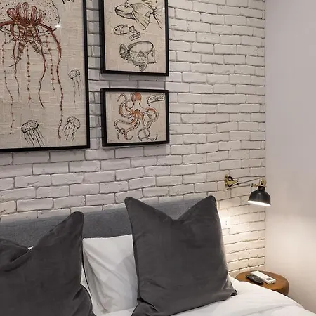 The Gallery 42 Πανσιόν *